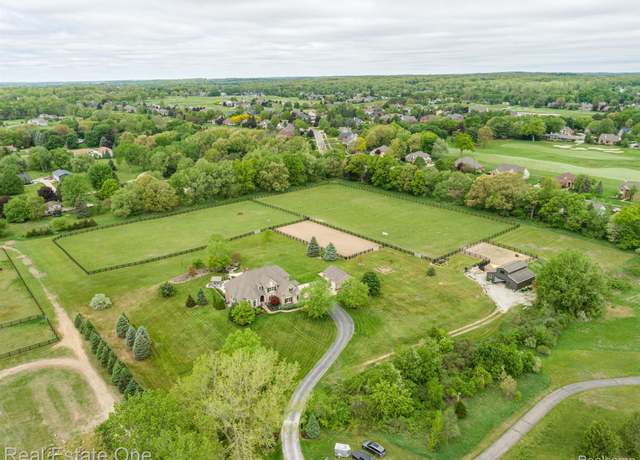 Property at 690 Spiroff Dr, Milford, MI 48380, 5 beds, 4 baths