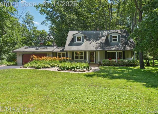 Property at 5910 Hillsboro Rd, Davisburg, MI 48350, 4 beds, 2.5 baths