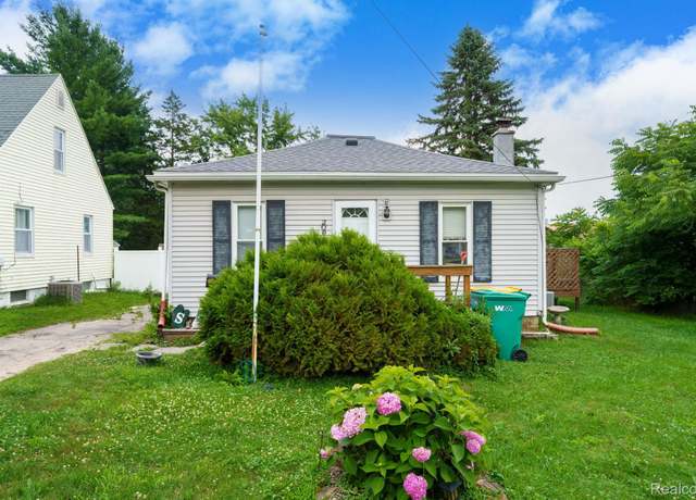 Property at 209 S Cook St, Durand, MI 48429, 2 beds, 1 bath