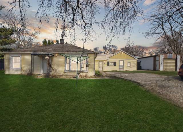 Property at 4731 N Adrian Hwy, Adrian, MI 49221, 3 beds, 1 bath