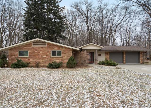 Property at 1525 Stockport Dr, Rochester Hills, MI 48309, 3 beds, 1.5 baths