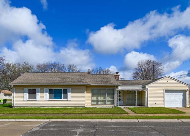 Property at 26700 Belanger St, Roseville, MI 48066, 3 beds, 1 bath