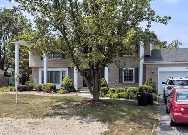 Property at 6600 Alderley Way, West Bloomfield, MI 48322, 5 beds, 4.5 baths