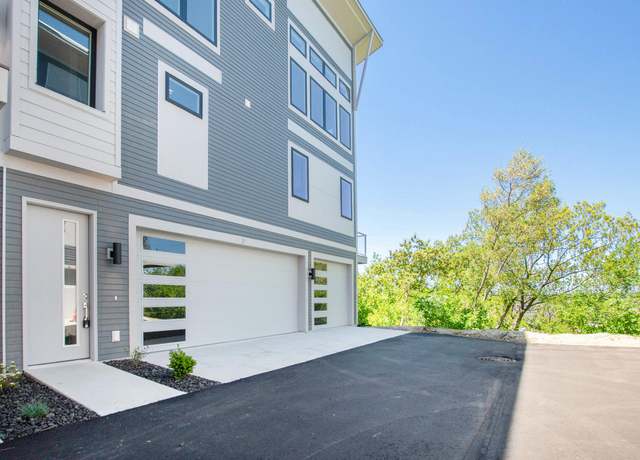 Property at 631 Fairview Ave NE #3, Grand Rapids, MI 49503, 3 beds, 2.5 baths