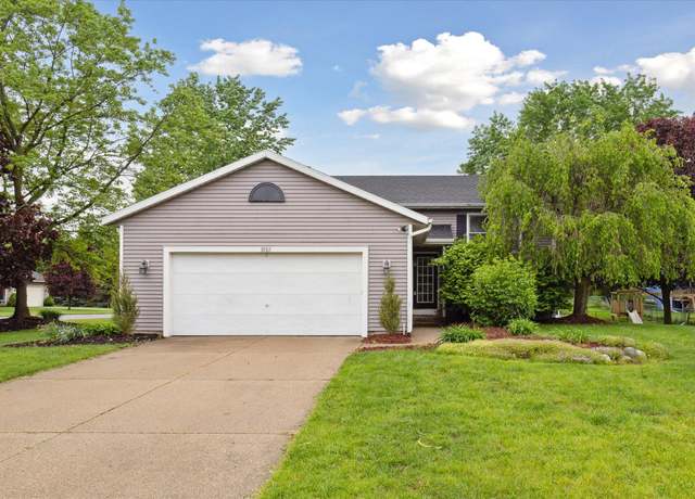Property at 3965 Pebblefield Dr, Hudsonville, MI 49426, 4 beds, 2 baths