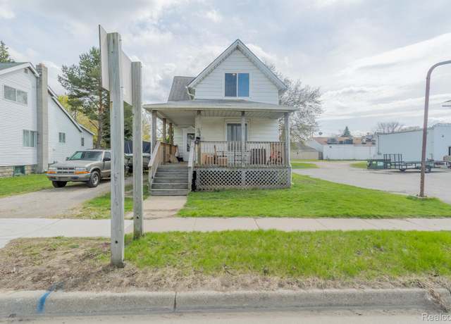 Property at 926 Griswold St, Port Huron, MI 48060, 3 beds, 1 bath