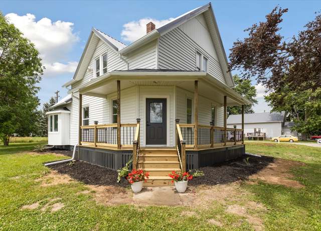Property at 8008 W Sanilac Rd, Vassar, MI 48768, 4 beds, 2.5 baths