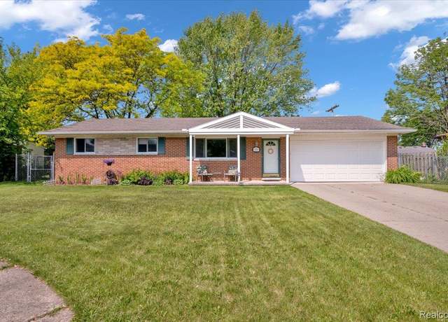 Property at 36809 Lawton St, Clinton Township, MI 48035, 3 beds, 2 baths