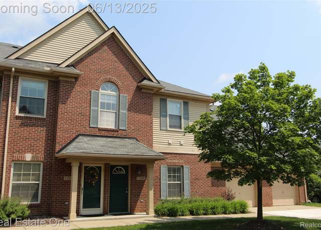 Property at 11804 Farmington Rd #83, Livonia, MI 48150, 2 beds, 2 baths
