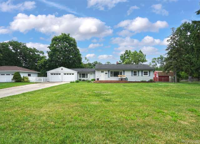 Property at 1348 Tull Dr, Waterford, MI 48327, 2 beds, 1 bath