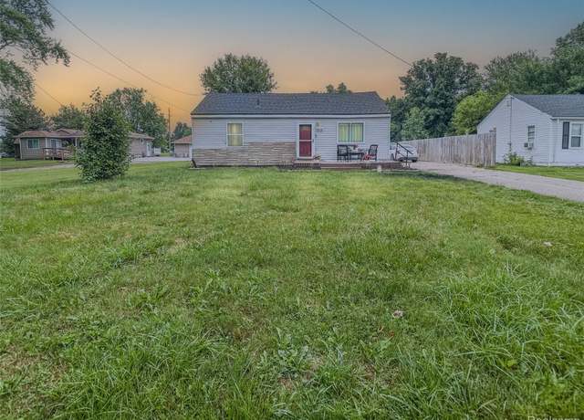 Property at 1454 Stephens Ave, Flint, MI 48507, 3 beds, 2 baths