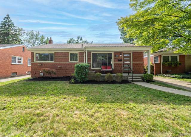 Property at 24021 Geneva St, Oak Park, MI 48237, 3 beds, 2 baths
