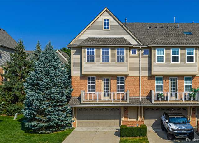 Property at 56625 Long Island Dr, Shelby Charter Township, MI 48316, 2 beds, 2.5 baths