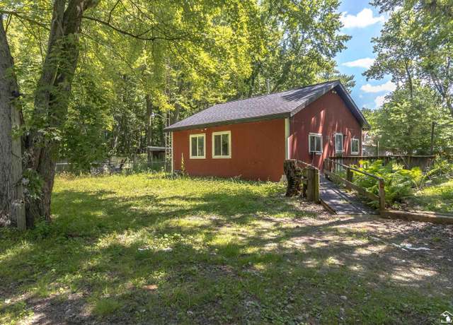 Property at 8438 Adler Rd, Lambertville, MI 48144, 2 beds, 1 bath
