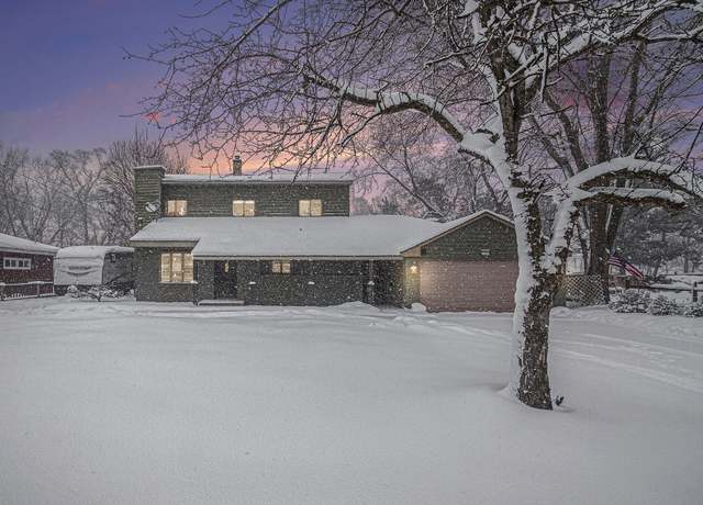 Property at 10443 Melvin St, Zeeland, MI 49464, 5 beds, 2 baths
