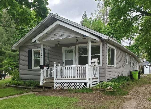 Property at 404 E Sixth St, Clare, MI 48617, 3 beds, 2 baths