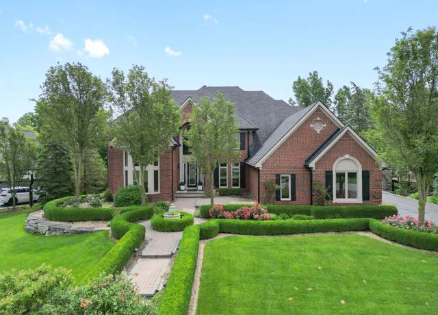 Property at 1951 Vinsetta Ct, Rochester, MI 48306, 4 beds, 5 baths