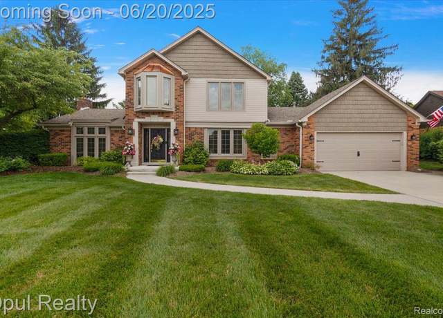 Property at 37566 E Meadowhill Dr, Northville, MI 48334, 3 beds, 2.5 baths