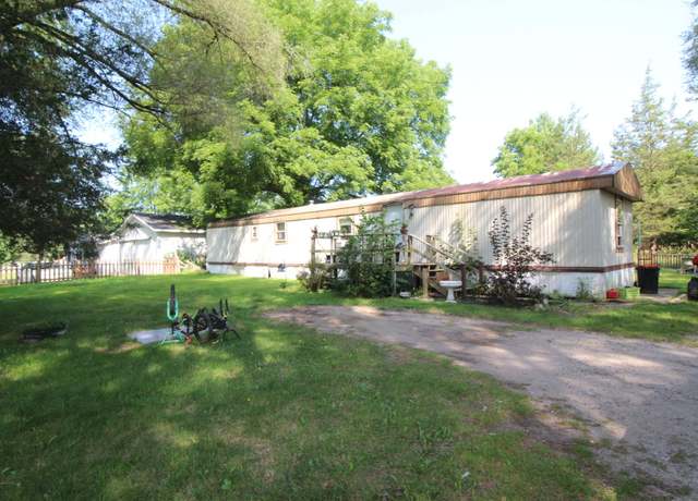 Property at 5516 South Croton Hardy Drive Dr, Newaygo, MI 49337, 2 beds, 1 bath