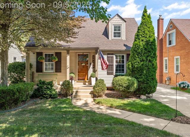 Property at 24154 Chicago St, Dearborn, MI 48124, 3 beds, 2 baths