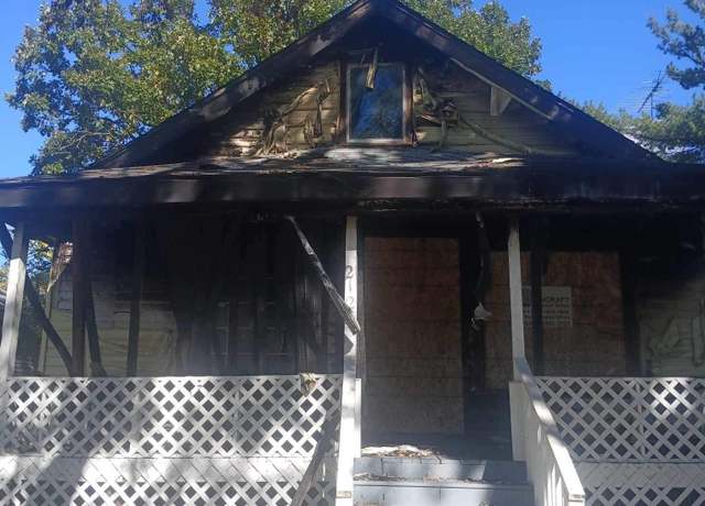 Property at 2123 Colladay Ct, Flint, MI 48506, 3 beds, 1 bath