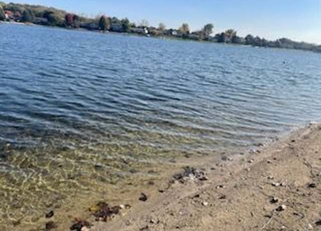 Property at 758 Bay Pointe Dr, Oxford, MI 48371