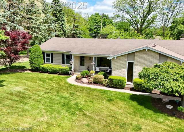 Property at 22356 Connemara Dr, Northville, MI 48167, 3 beds, 2.5 baths