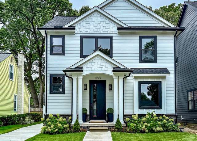 Property at 1929 Brookwood Ave, Royal Oak, MI 48073, 4 beds, 3.5 baths