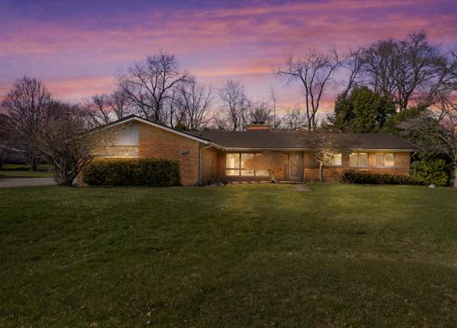 Property at 5799 Blandford Ct, Bloomfield Hills, MI 48302, 3 beds, 2.5 baths