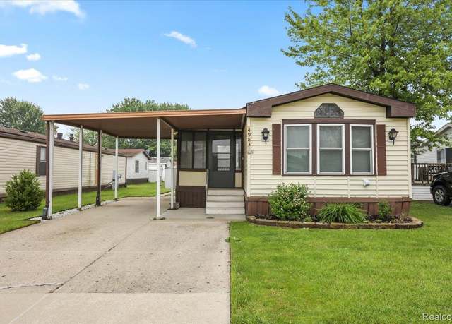 Property at 49831 Leicester Ct, Shelby Twp, MI 48315, 2 beds, 1 bath