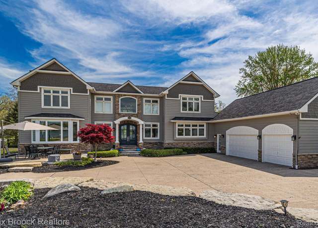 Property at 9239 Silverside Dr, South Lyon, MI 48178, 4 beds, 2.5 baths