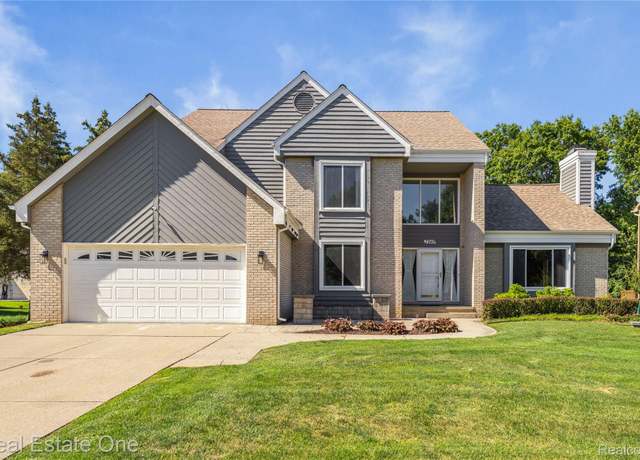 Property at 7240 Silverbeech Ln, West Bloomfield, MI 48323, 4 beds, 3.5 baths