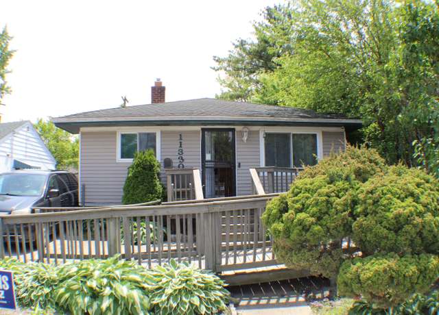 Property at 11330 Packard Ave, Warren, MI 48089, 3 beds, 1 bath