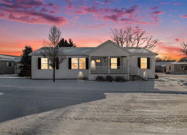 Property at 7677 Skylark Dr SE, Grand Rapids, MI 49508, 3 beds, 2 baths