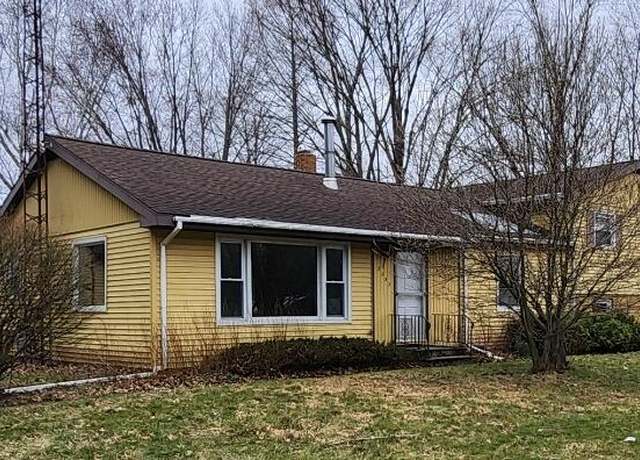 Property at 5352 S Green Ave, Fremont, MI 49412, 5 beds, 2 baths