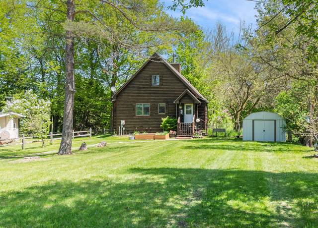 Property at 18862 Oxbow Dr, Barryton, MI 49305, 3 beds, 2 baths