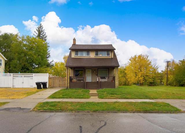 Property at 114 W Longwood Pl, Highland Park, MI 48203, 3 beds, 1.5 baths