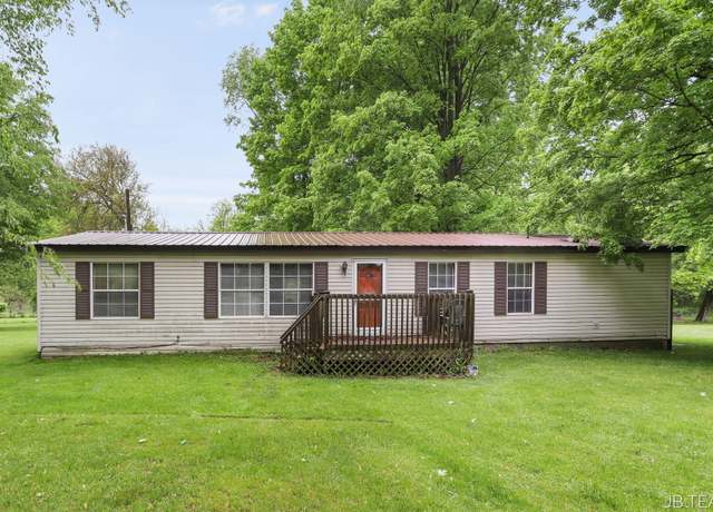 Property at 1211 107th Ave, Otsego, MI 49078, 3 beds, 2 baths