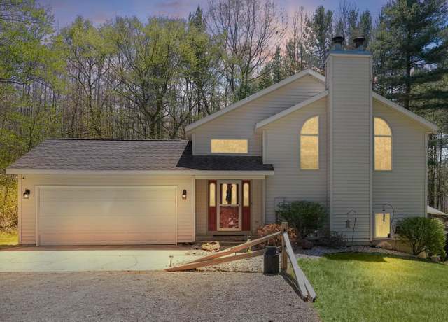 Property at 4792 Forest Vale Dr, Pierson, MI 49339, 4 beds, 2 baths