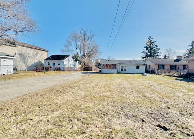 Property at 8975 Tackles Dr, White Lake, MI 48386, 2 beds, 1 bath