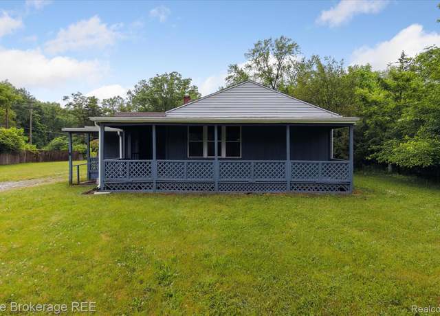 Property at 2147 Mill Rd, Flint, MI 48532, 4 beds, 1 bath