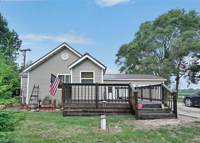 Property at 2091 Tomlinson Rd, Caro, MI 48723, 2 beds, 1 bath