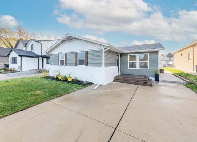 Property at 38228 Huron Pointe Dr, Harrison Township, MI 48045, 3 beds, 2 baths
