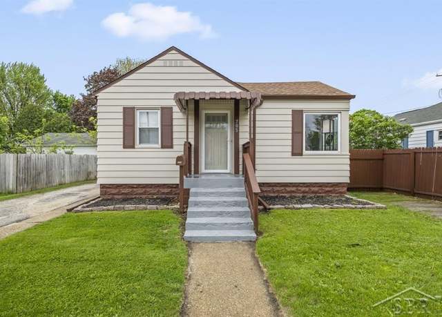 Property at 705 W Jenny St, Bay City, MI 48706, 2 beds, 1 bath