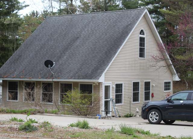 Property at 7214 County Farm Rd, Lexington, MI 48450, 2 beds, 1 bath