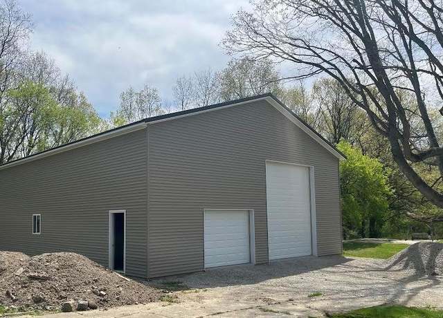 Property at 6910 Ridgewood Rd, Clarkston, MI 48346, 2 beds, 1 bath