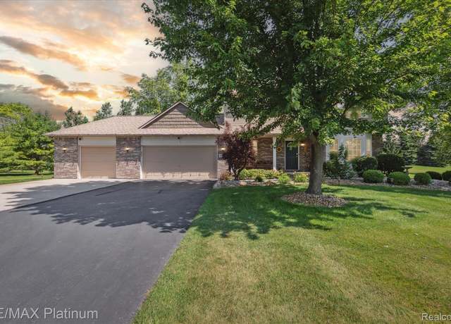 Property at 2773 Magnolia Garden Dr, Howell, MI 48843, 4 beds, 2.5 baths
