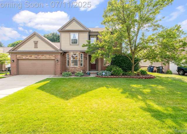 Property at 8155 Parkside Dr, Westland, MI 48185, 3 beds, 3 baths