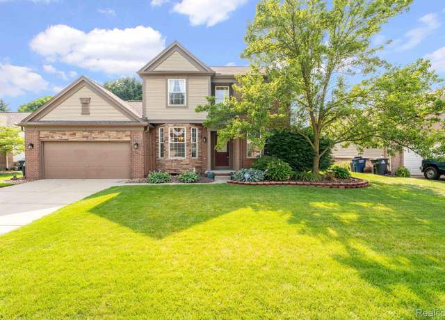 Property at 8155 Parkside Dr, Westland, MI 48185, 3 beds, 3 baths