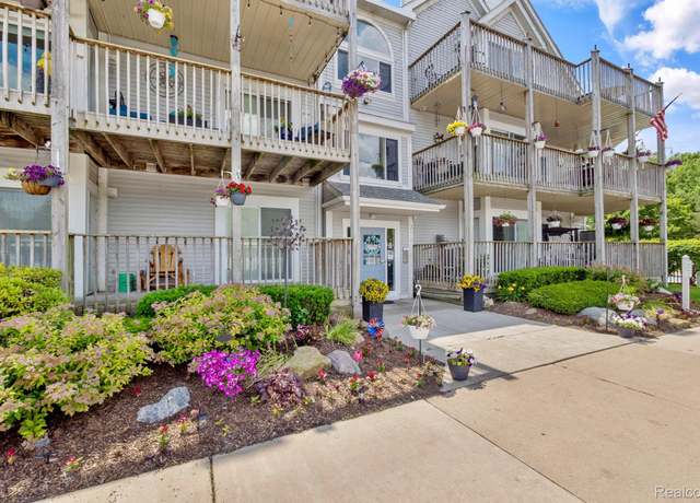 Property at 37510 Jefferson Ave #0203, Harrison Charter Township, MI 48045, 2 beds, 2 baths